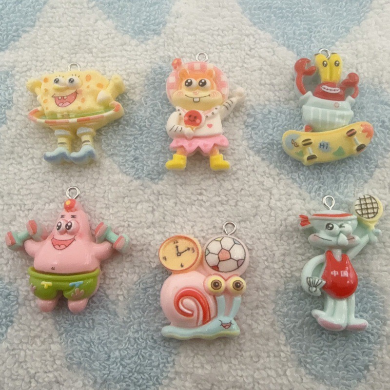 Resin Art Store - Pendentif en résine de dessin animé,