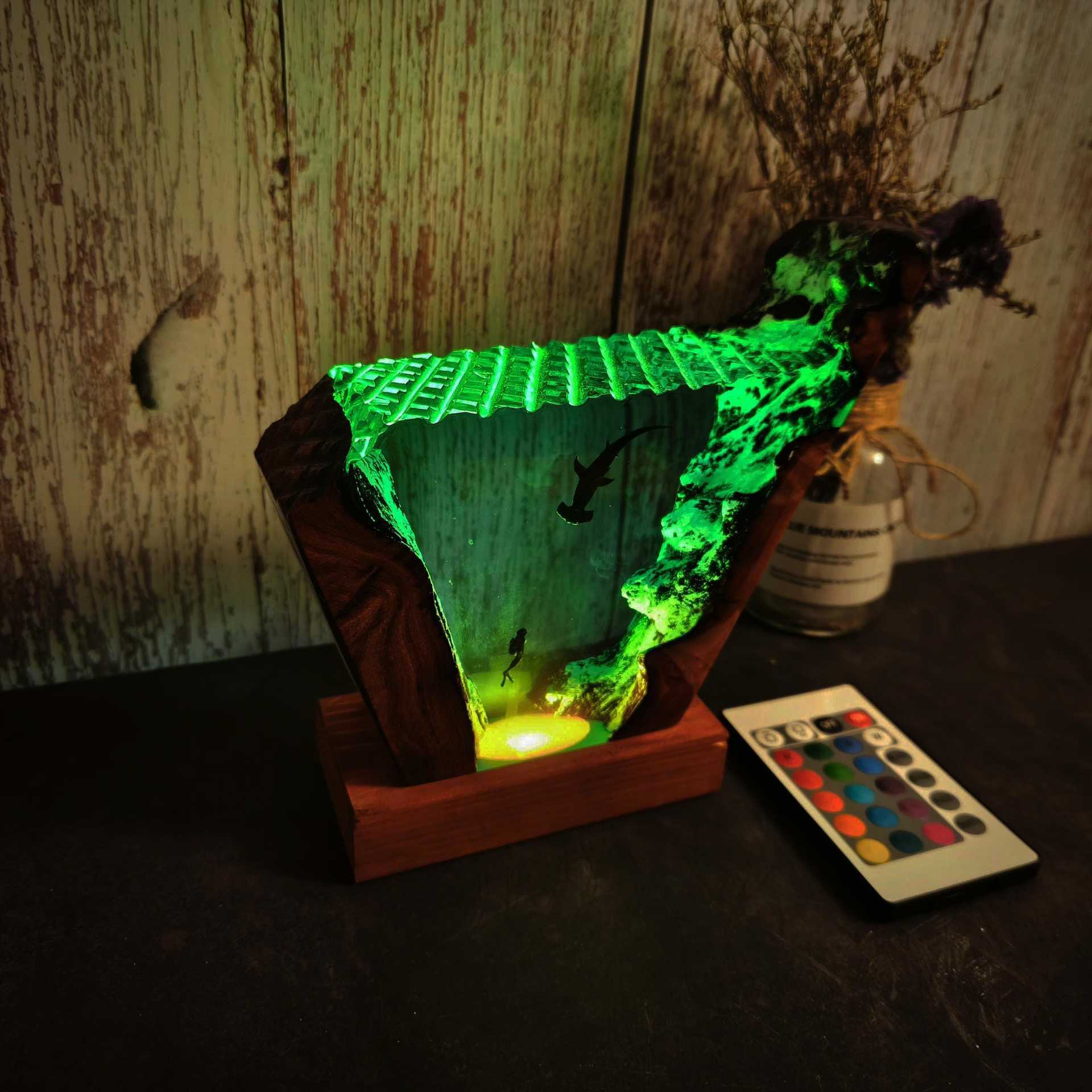 Ornement lumineux Requin Marte - Resin Art And Wood avis et prix